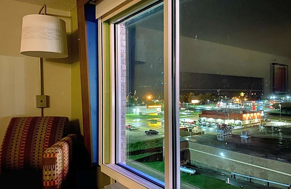 Holiday Inn Express Hotel & Suites Somerset Central By IHG