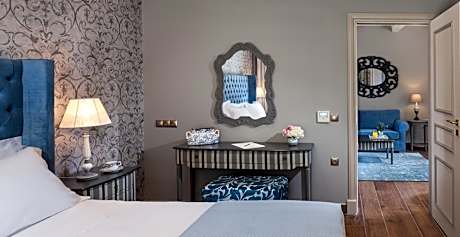 Superior Suite with Garden View