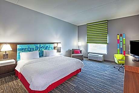 1 King Bed Nonsmoking