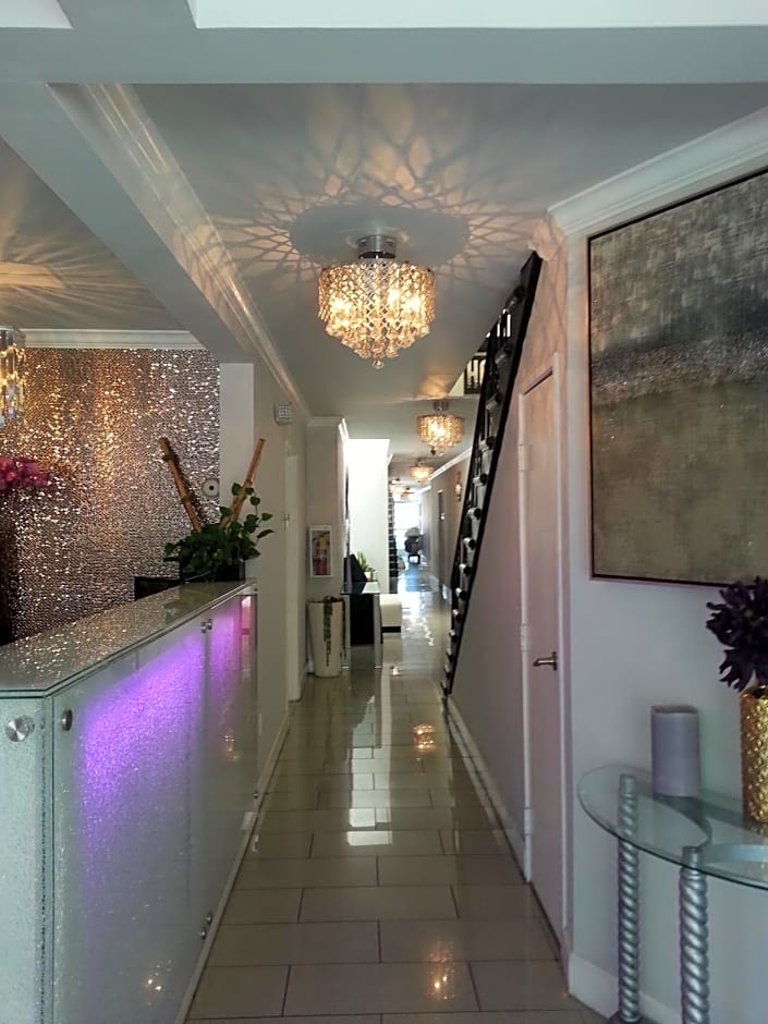 Hollywood VIP Hotel