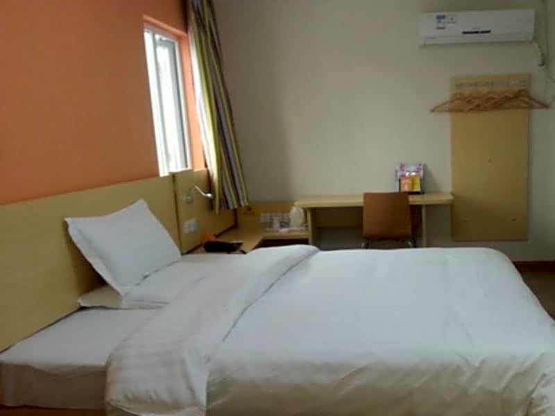 7 Days Inn Nanchang Bayi Square Railway Station North Square