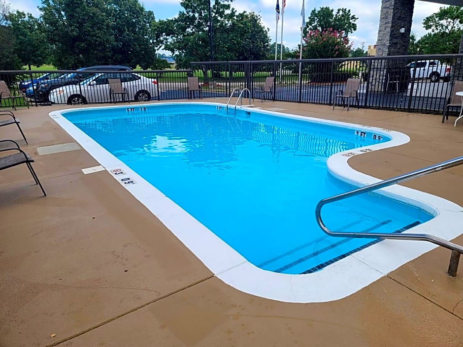 Holiday Inn Express & Suites Wilson-Downtown By IHG