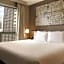 Hilton Chicago/Magnificent Mile Suites