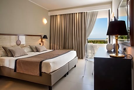 Prestige Double or Twin Room with Sea View