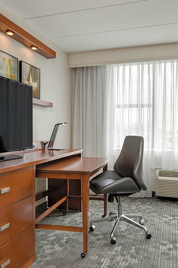Courtyard by Marriott Boston Logan Airport