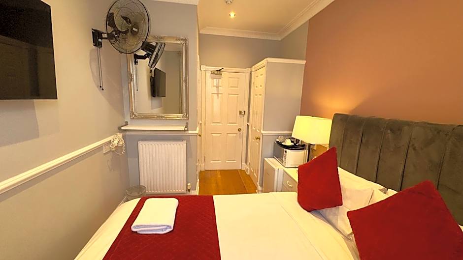 Classic Hyde Park Hotel