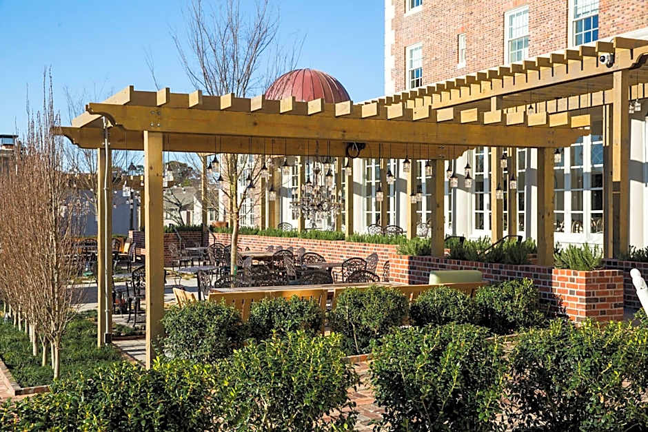 The Historic Cavalier Hotel and Beach Club, Autograph Collection 
