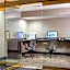 LaGuardia Plaza Hotel