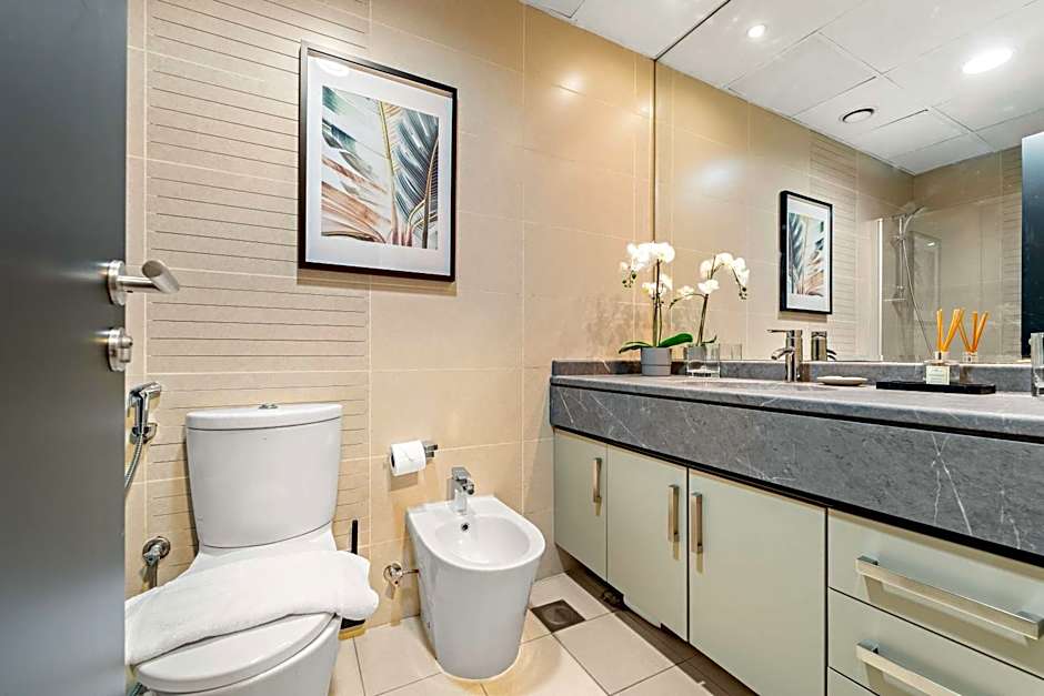 Silkhaus Modern Studio near Almas in West Lake