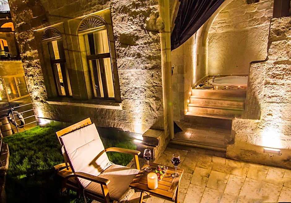 Azure Cave Suites - Cappadocia