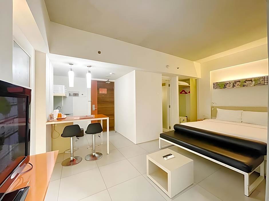 Harris Hotel & Residences Sunset Road
