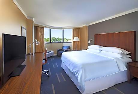 Double Room with Lake View - Non Smoking