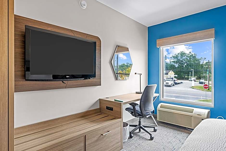 Holiday Inn Express Carneys Point New Jersey Turnpike Exit 1 By IHG