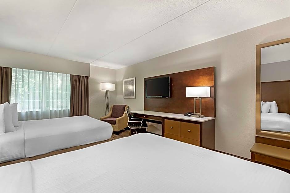 Best Western Plus Longbranch Hotel & Convention Center