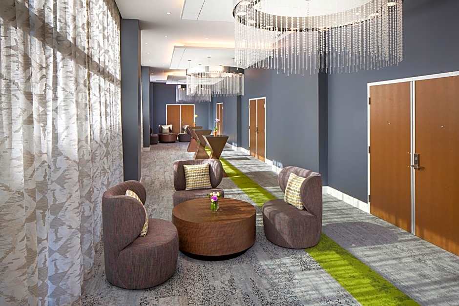 Hotel Indigo Gainesville-Celebration Pointe By IHG