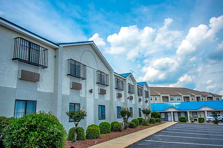 Days Inn by Wyndham Troy