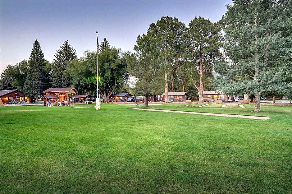 Vista Court Cabins & Lodge