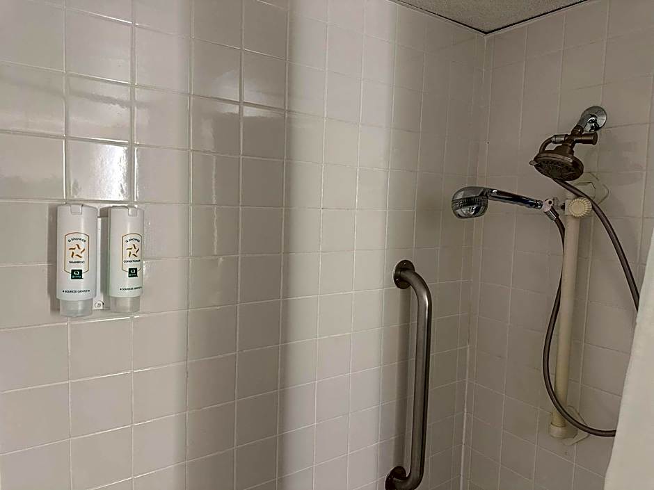 Quality Inn & Suites Everett