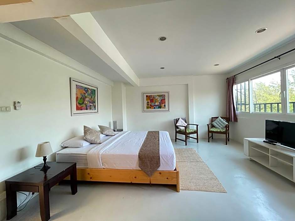 Photo 1 of 6 of Penthouse