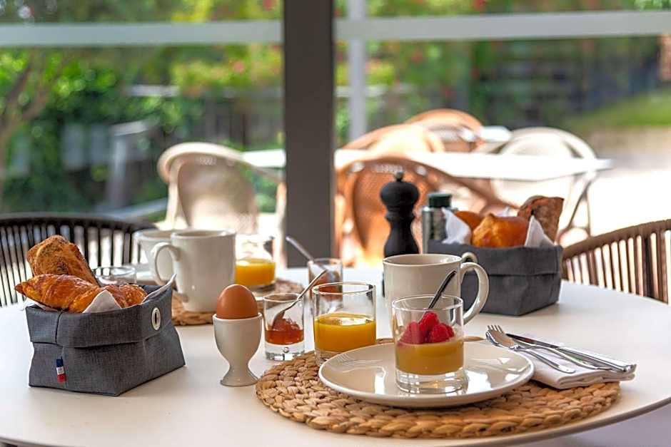 Zenitude Hotel la Valadiere, Ascend Hotel Collection