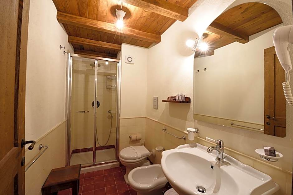 Borgotufi Albergo Diffuso