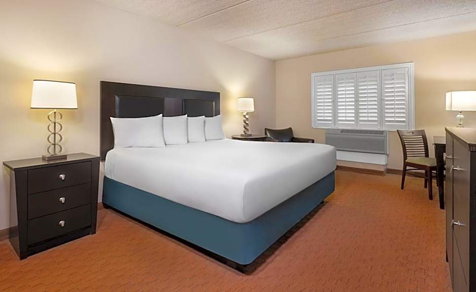 Tropicana Laughlin - A Caesars Rewards Destination