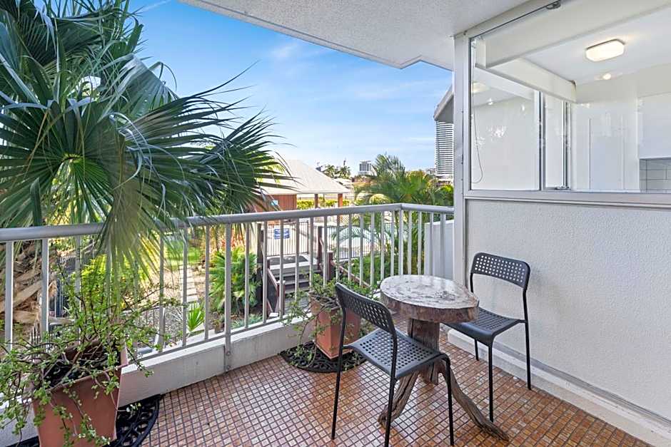 Moorings On Cavill Surfers Paradise