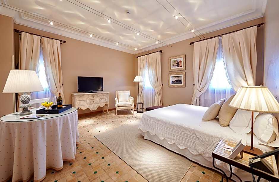 Hotel Pago De Cirsus