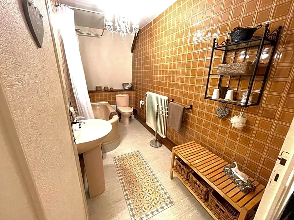 Maison d'hôtes et gîtes La Chouannerie à côté du parc du Puy duFou