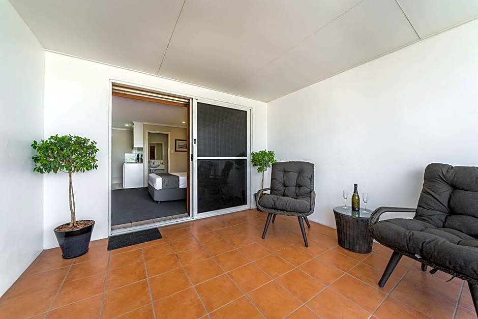 Cosmopolitan Motel & Serviced Apartments