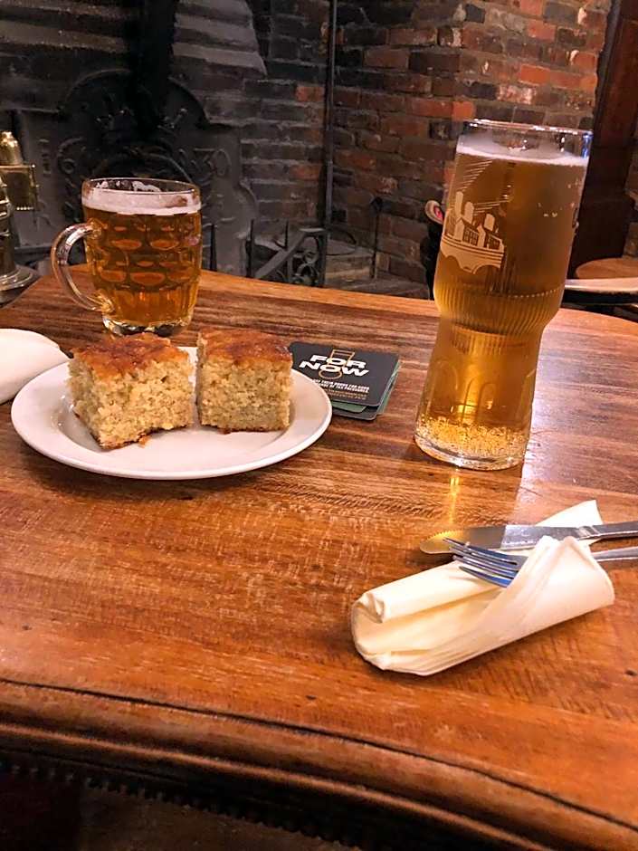 Ye Olde White Harte Hotel