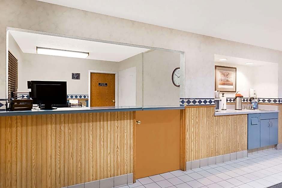 Super 8 by Wyndham Merrillville/Gary Area