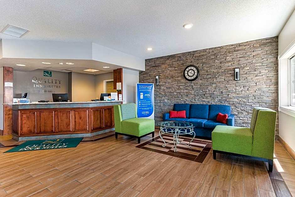 Quality Inn & Suites Ferdinand