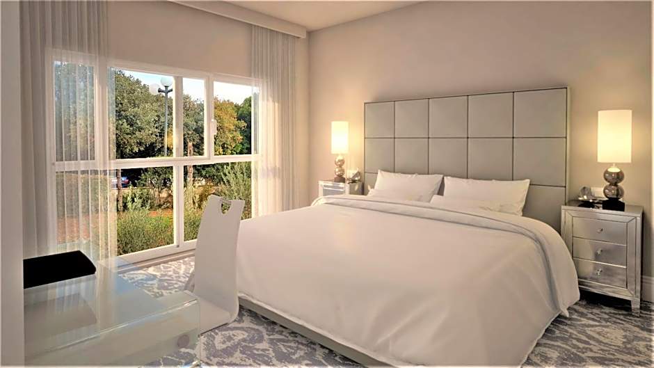 Royal Ariston Hotel