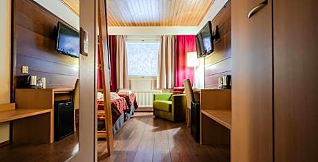 Family Room with Sauna