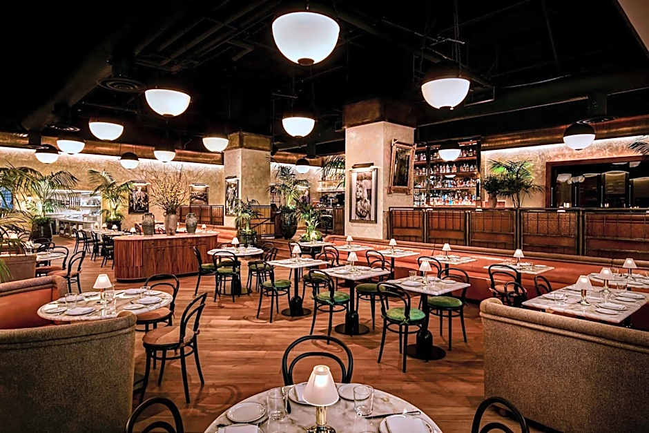 The Hollywood Grande, Autograph Collection