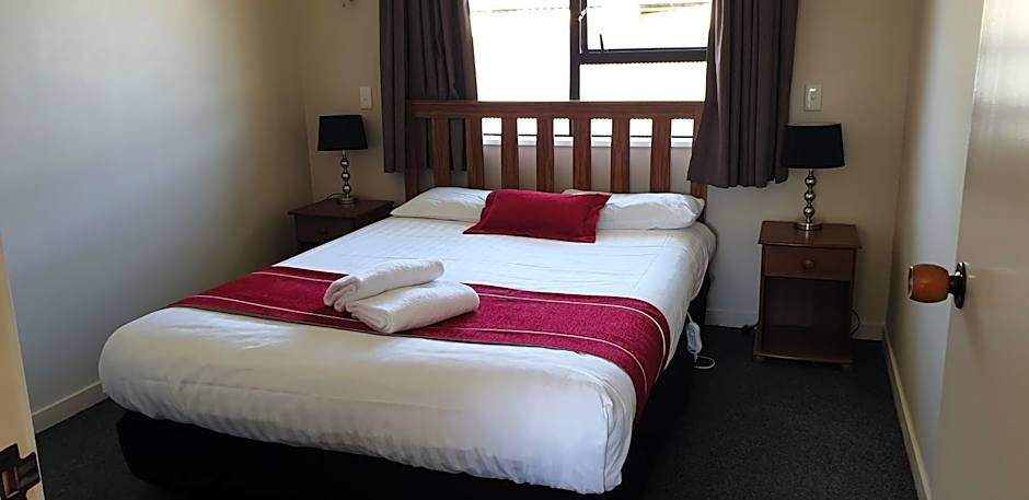 Commodore Motor Lodge