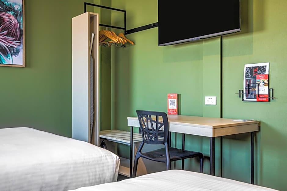 Nightcap at Pritchards Hotel