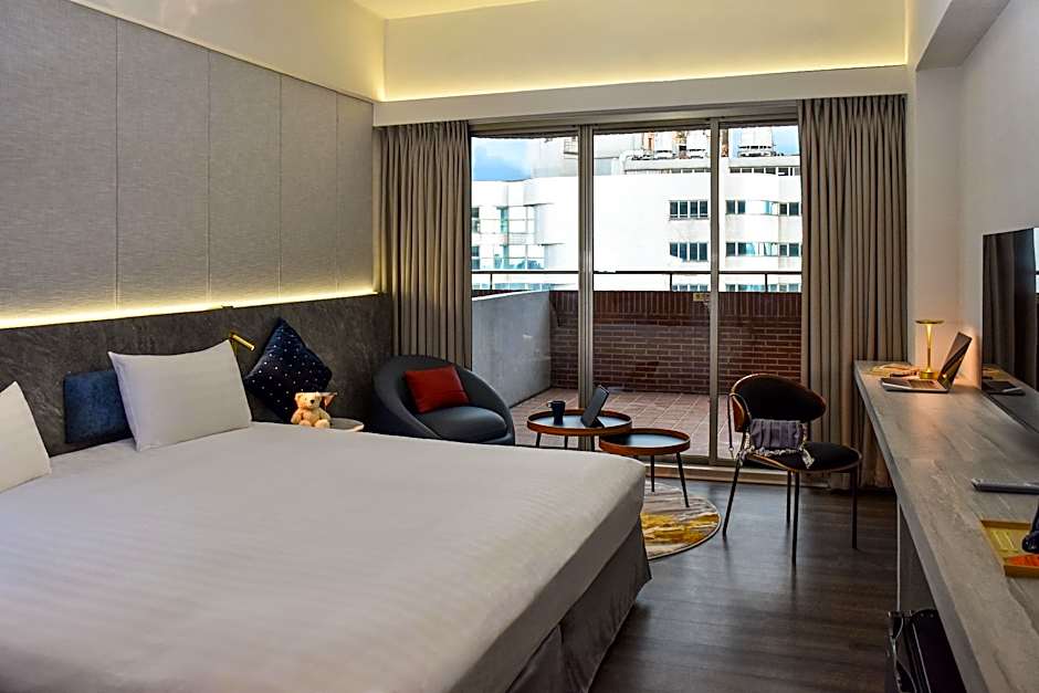 Metro Hotel