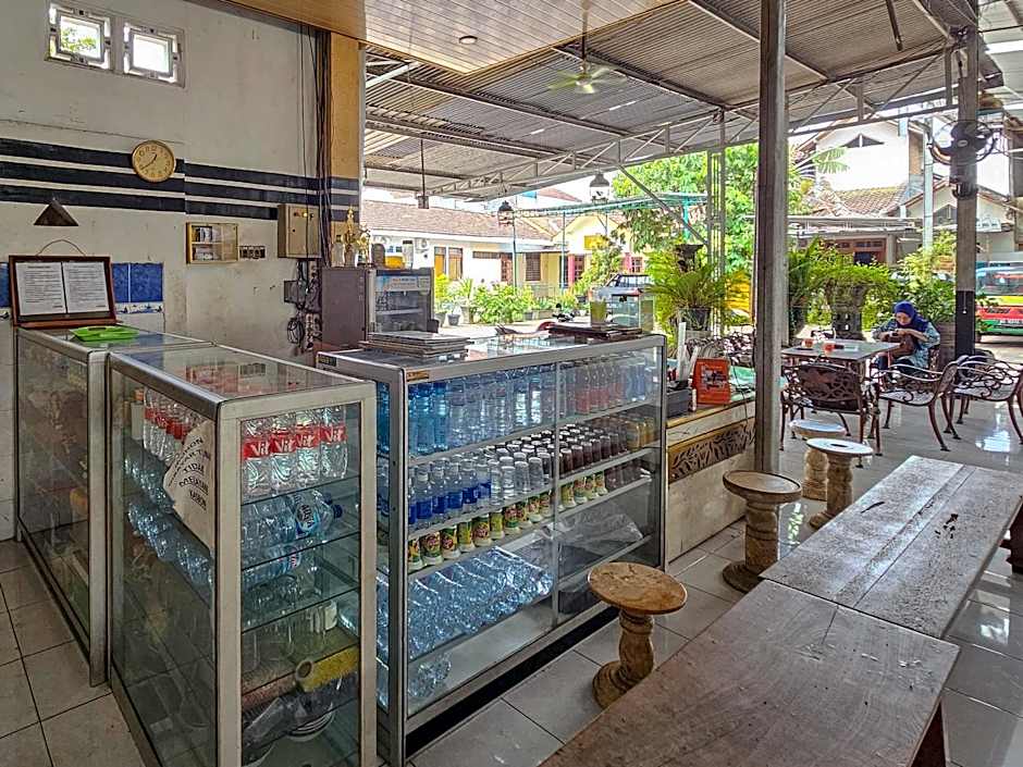 RedDoorz Syariah Near Alun-Alun Tulungagung