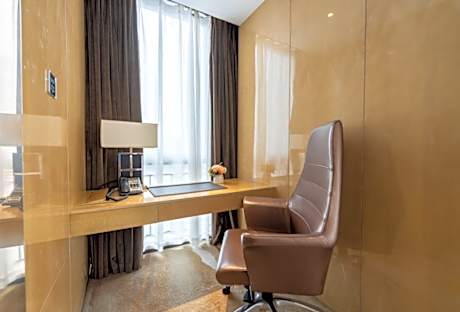 Vaperse Executive Deluxe Room (King Bed)