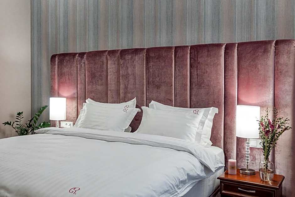 Greguar Hotel by UHM
