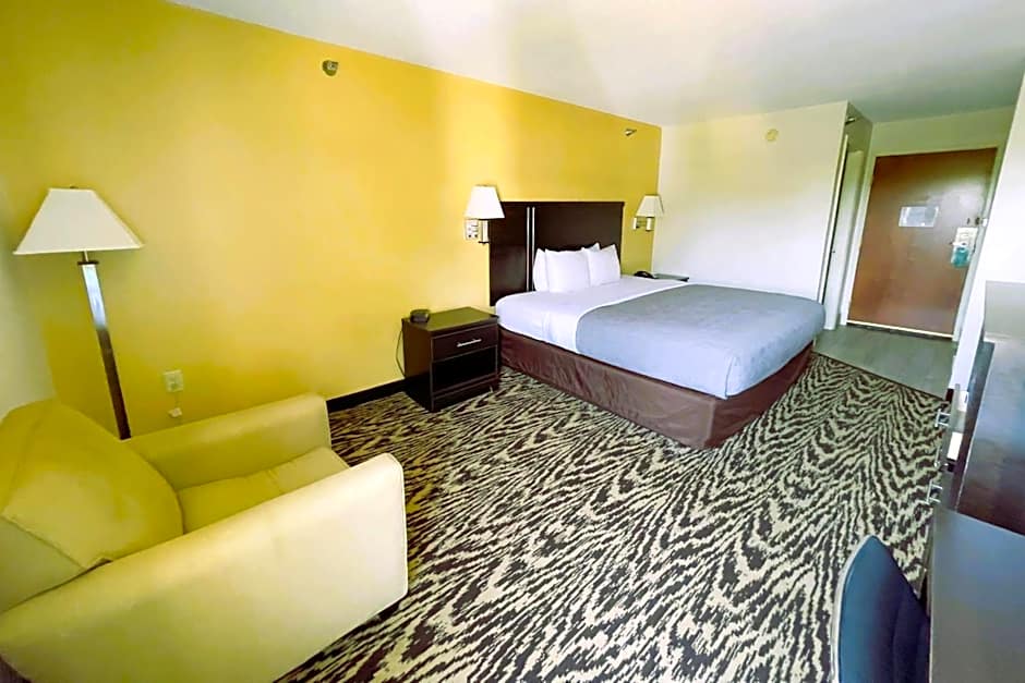 Quality Inn & Suites Clemmons I-40