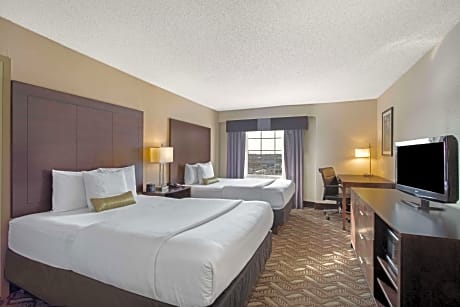 2 Queen Beds City View Non-Smoking