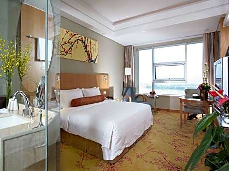 City View King Bed