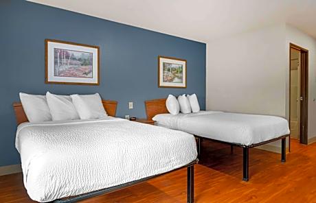 Double Room with Two Double Beds - Non-Smoking