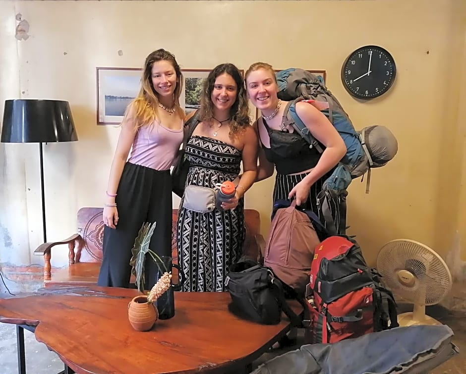 Boundary Hostel and Cafe