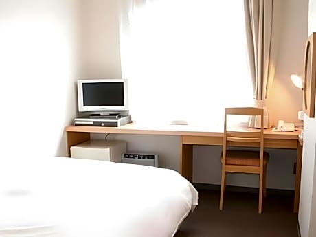 Single Room - Non-Smoking