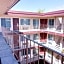 Redwood Inn