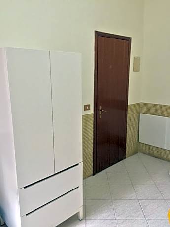 Single Room with Shared Bathroom